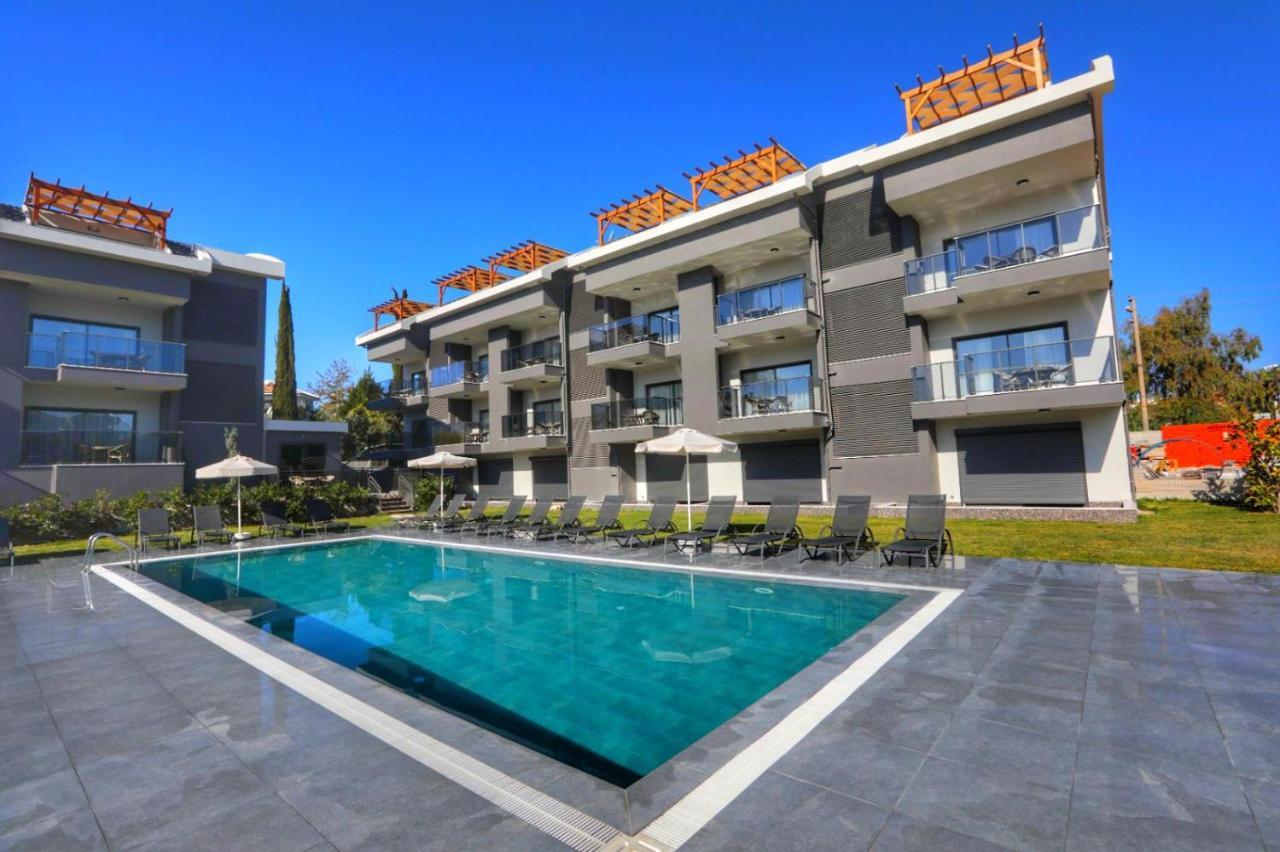 A Suite Side Luaran gambar