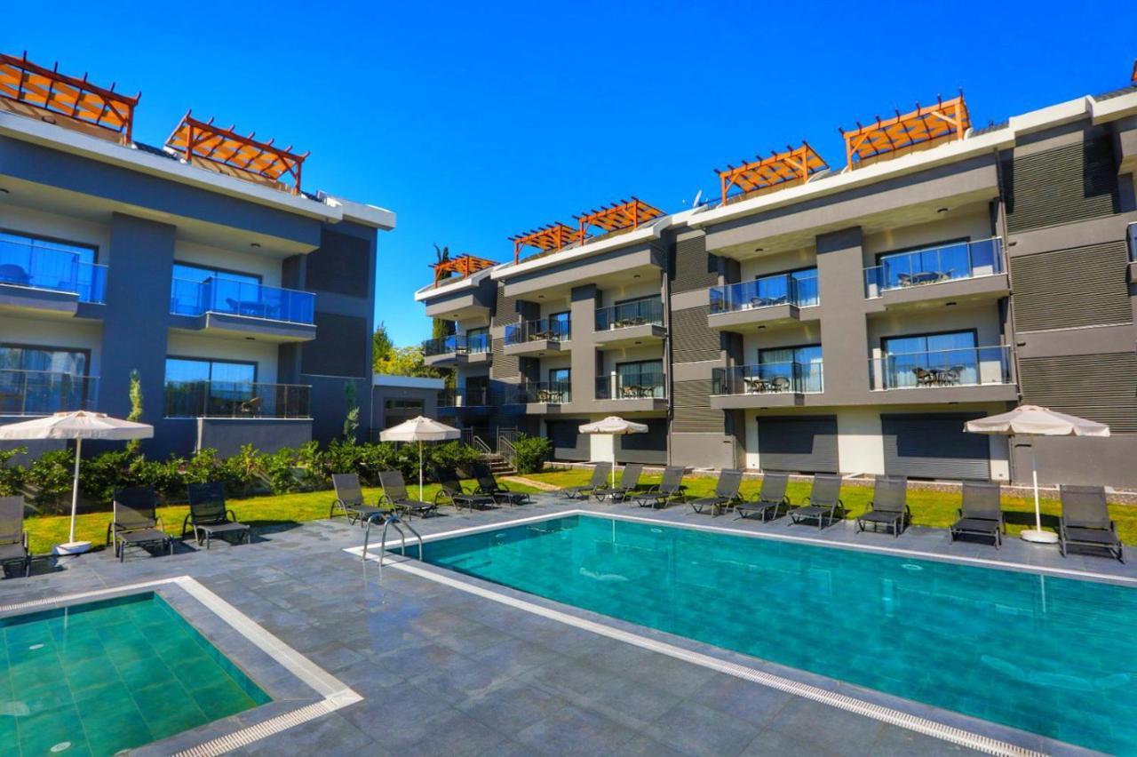A Suite Side Luaran gambar