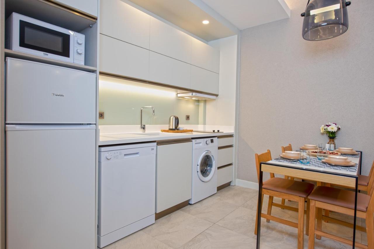 A Suite Side Luaran gambar
