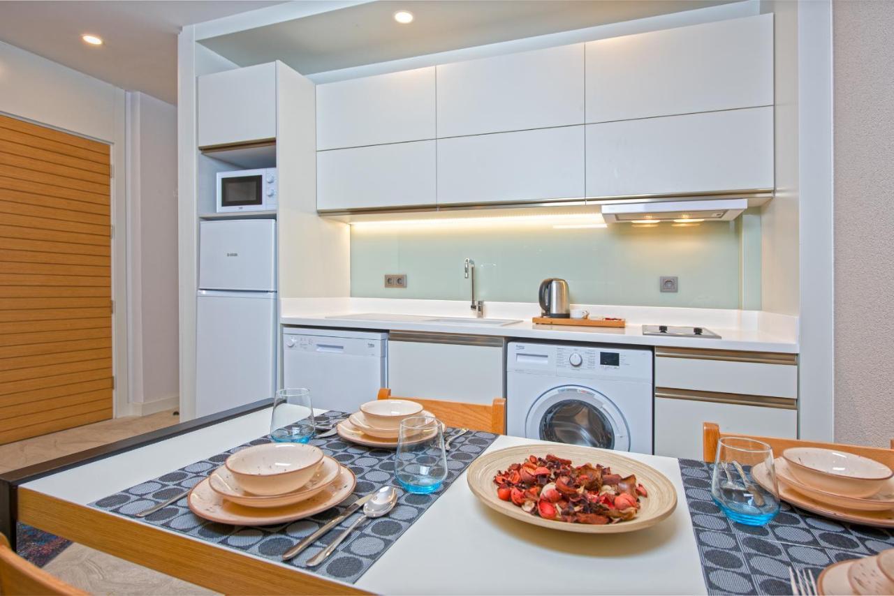 A Suite Side Luaran gambar