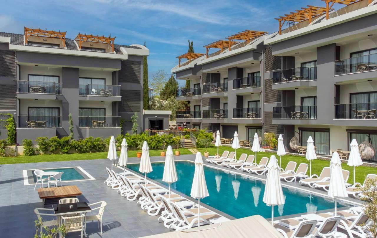 A Suite Side Luaran gambar